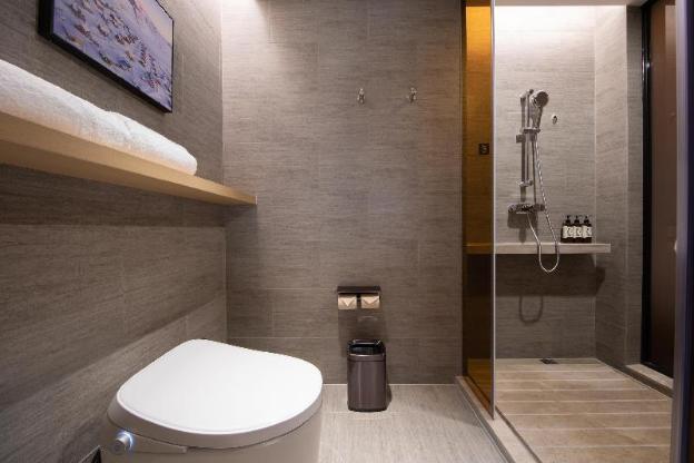 atour hotel ningbo fenghua huizheng street