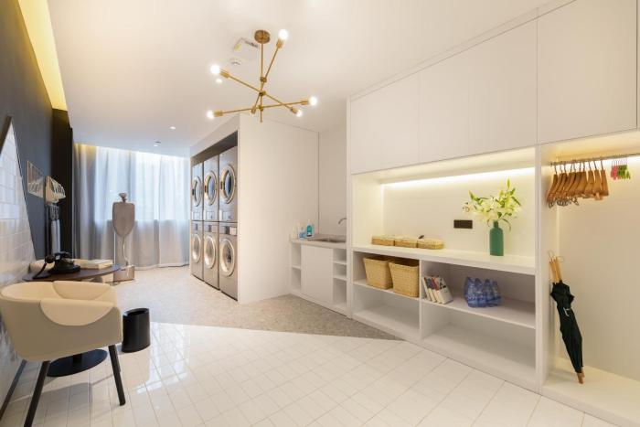 atour hotel ningbo fenghua huizheng street