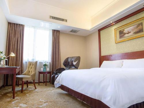 vienna hotel chengdu convention and exhibition center huayang metro station