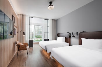 moxy shenzhen north station