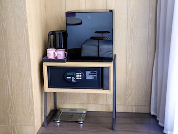 moxy shenzhen north station