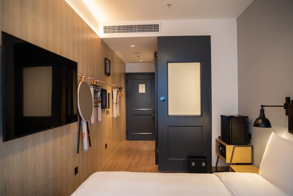 moxy shenzhen north station