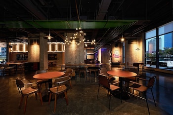 moxy shenzhen north station