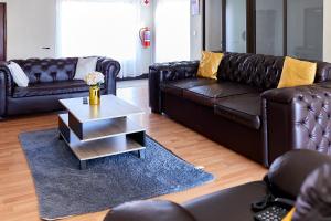 airport doozy guest house