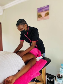 airport doozy guest house