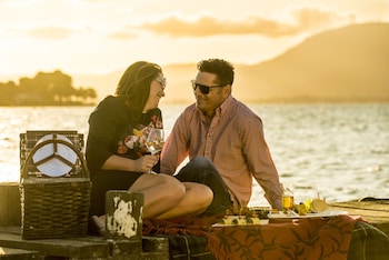 Wai Ora Lakeside Spa Resort,Lake Rotorua>>Holdens Bay,4 star