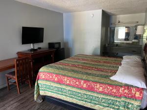 indysouth western inn