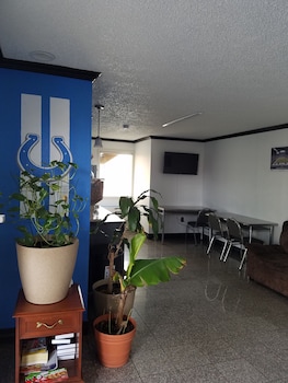 indysouth western inn