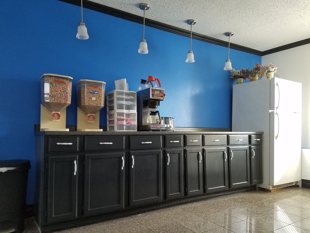 indysouth western inn