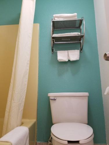 indysouth western inn