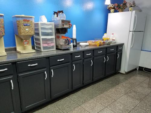 indysouth western inn