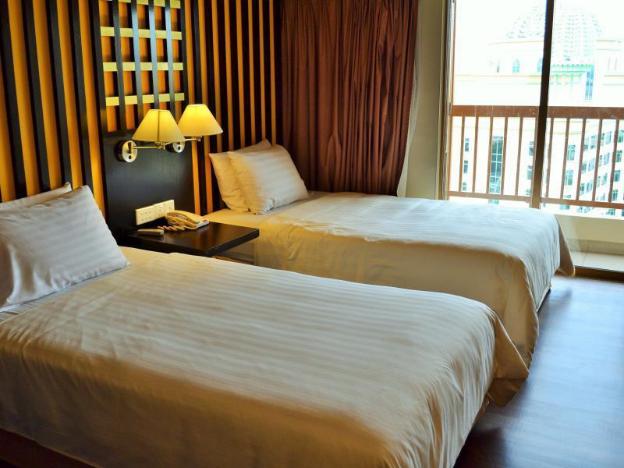 resort suites hotel at bandar sunway
