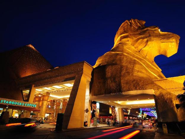 resort suites hotel at bandar sunway