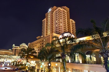resort suites hotel at bandar sunway
