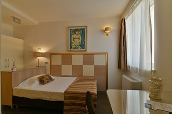 hotel le chevalier