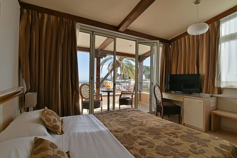 hotel le chevalier
