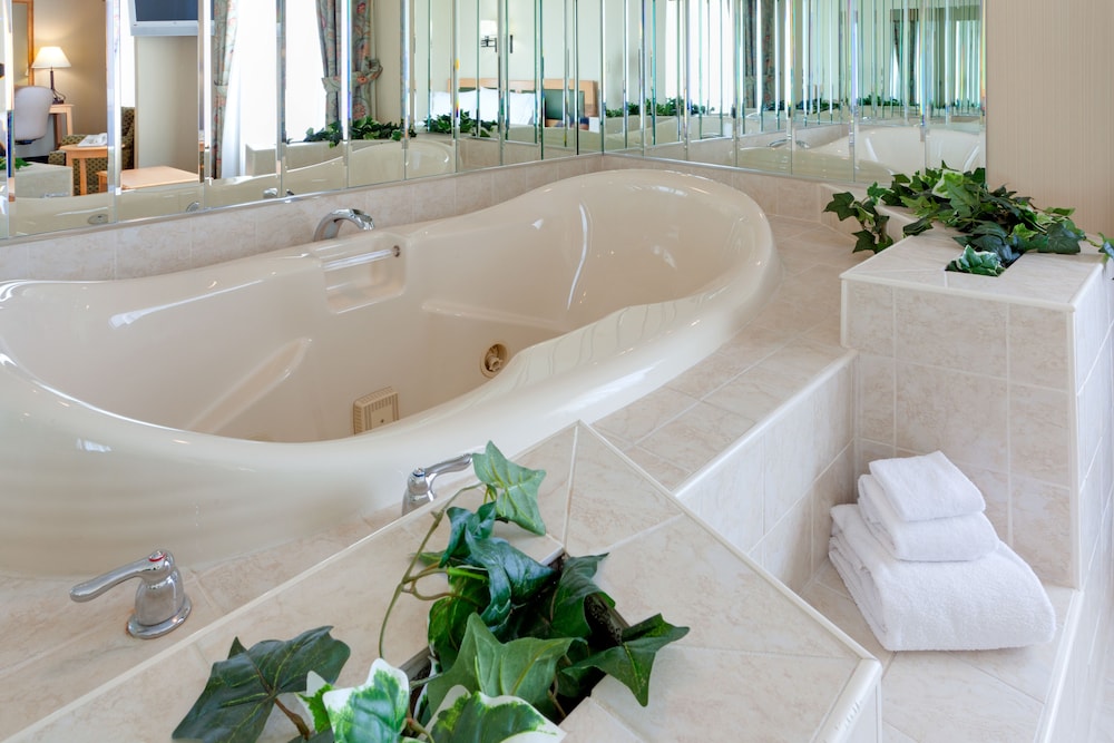 holiday inn express hotel and suites watertown thousand island by ihg