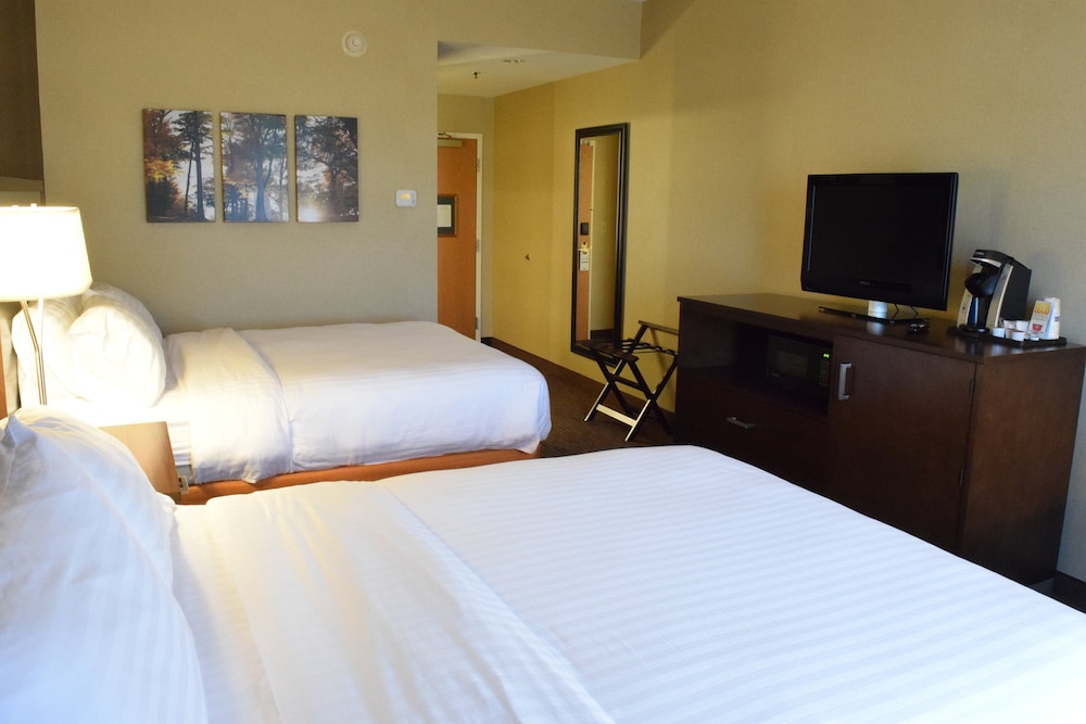 holiday inn express hotel and suites watertown thousand island by ihg