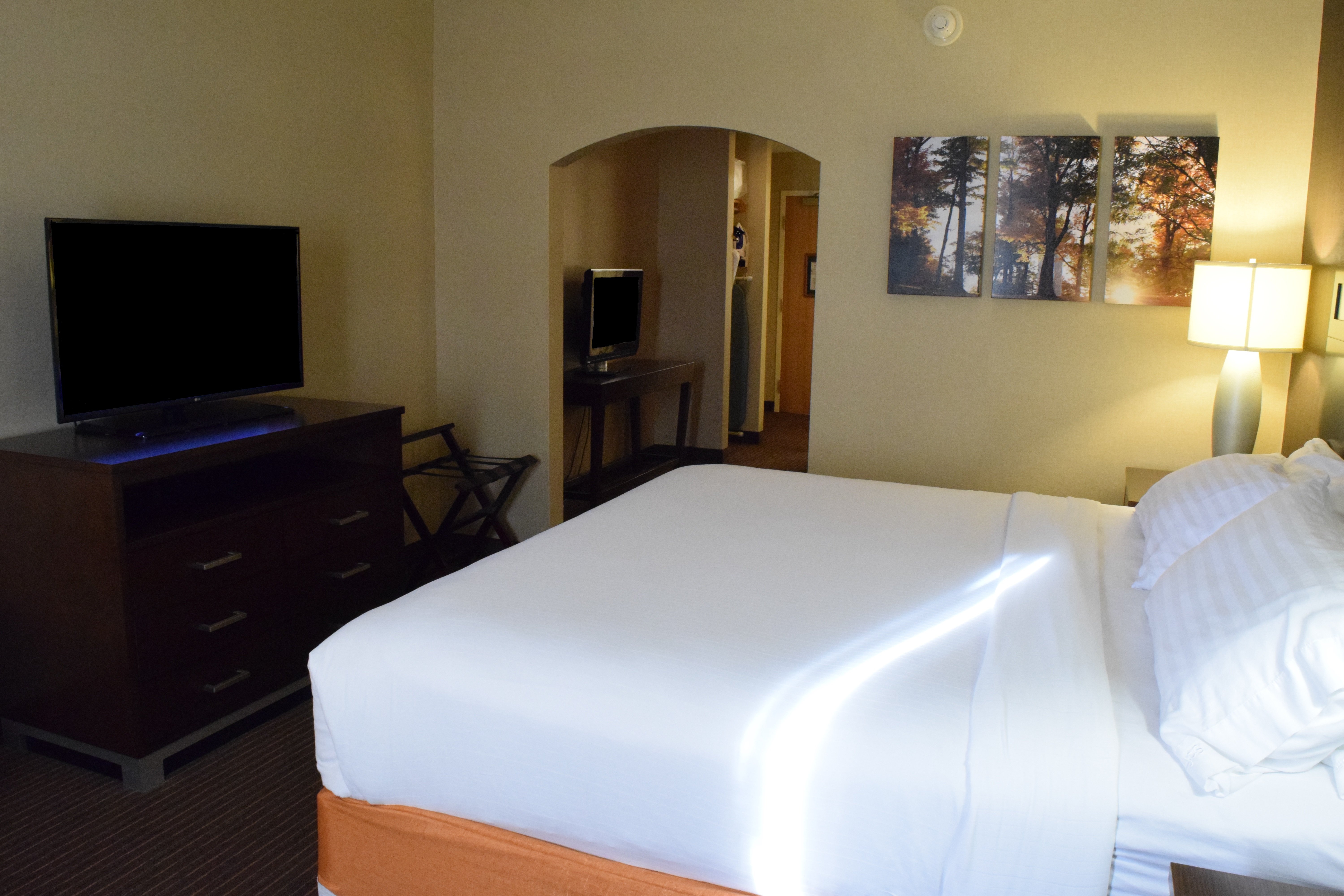 holiday inn express hotel and suites watertown thousand island by ihg