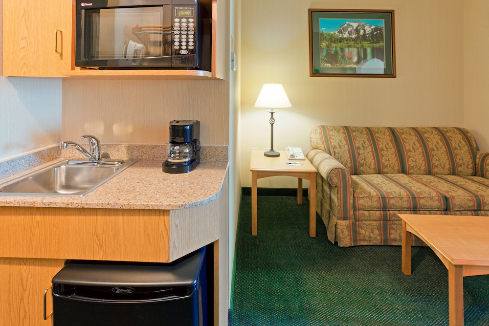 holiday inn express hotel and suites watertown thousand island by ihg