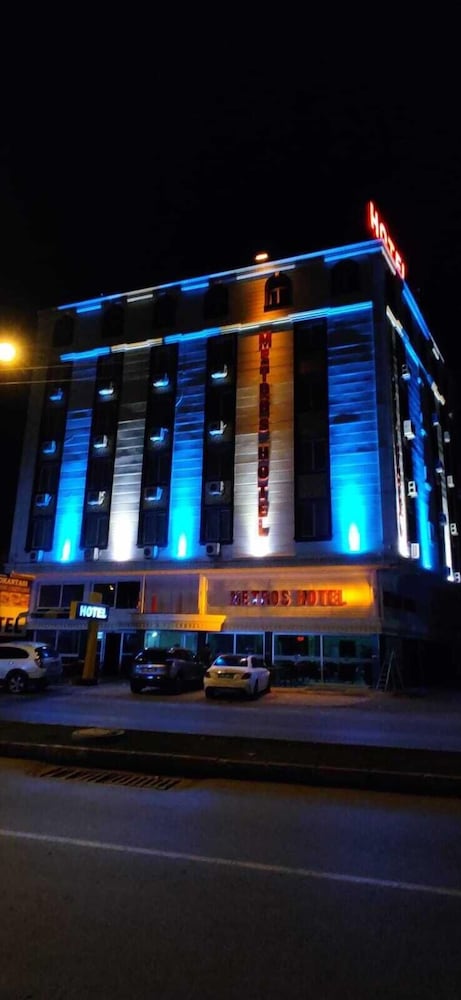 metros hotel