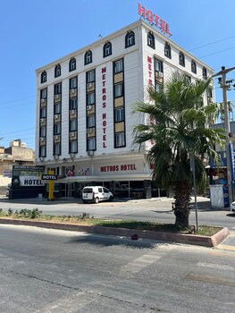 metros hotel