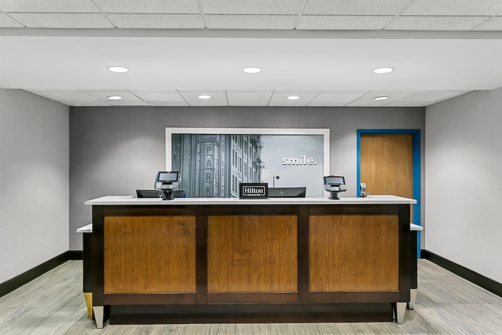hampton inn and suites baltimore woodlawn