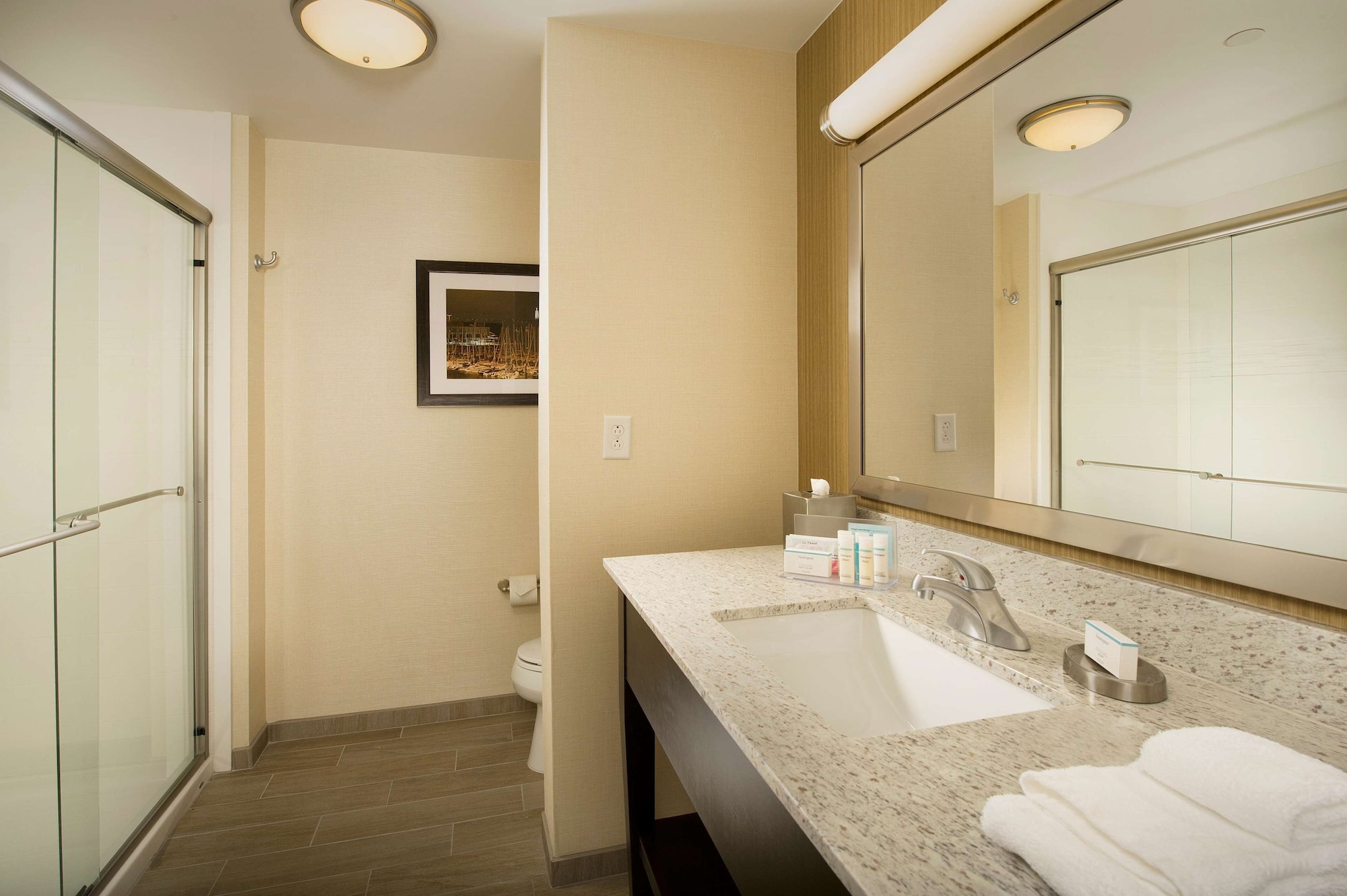hampton inn and suites baltimore woodlawn