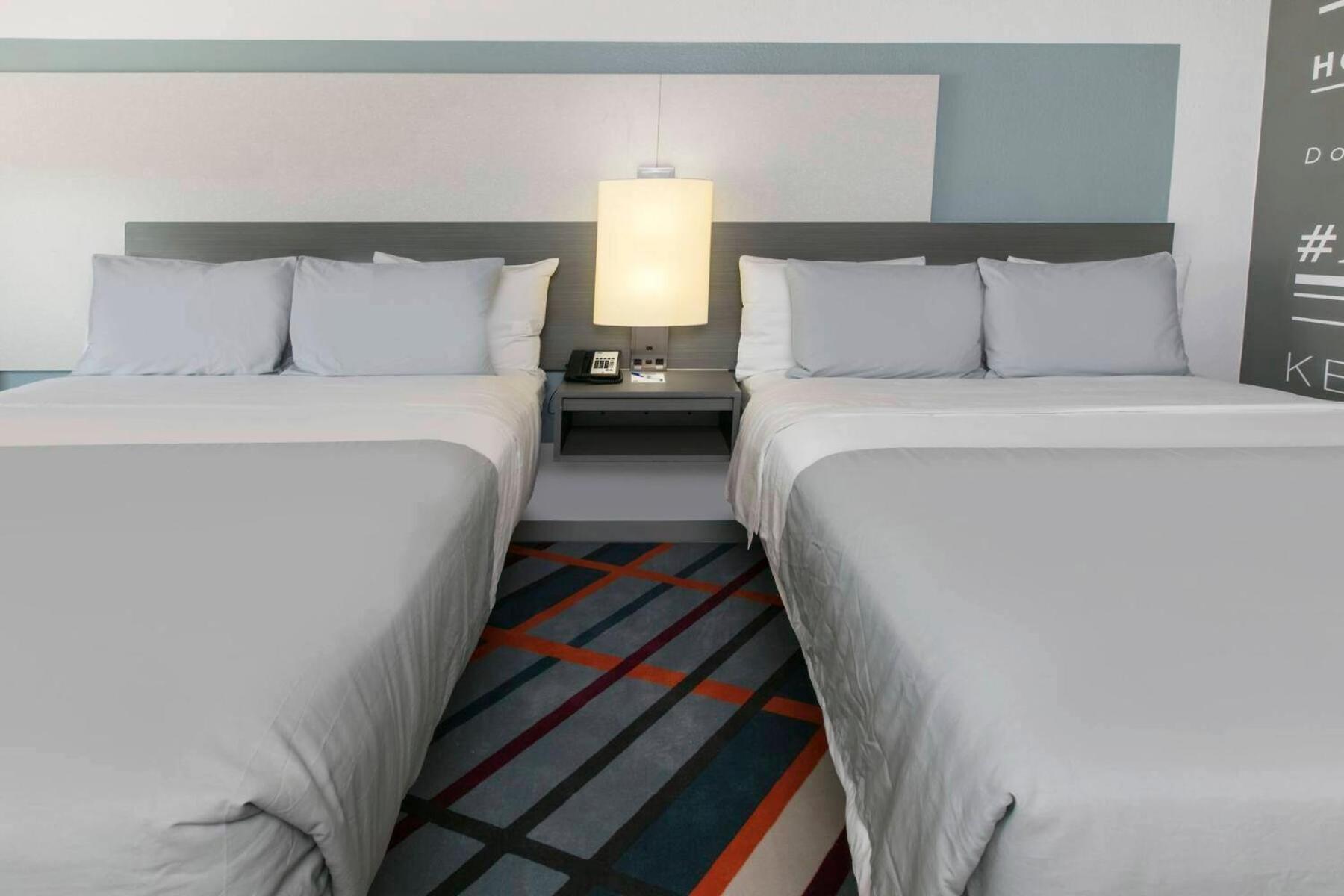 hampton inn and suites baltimore woodlawn