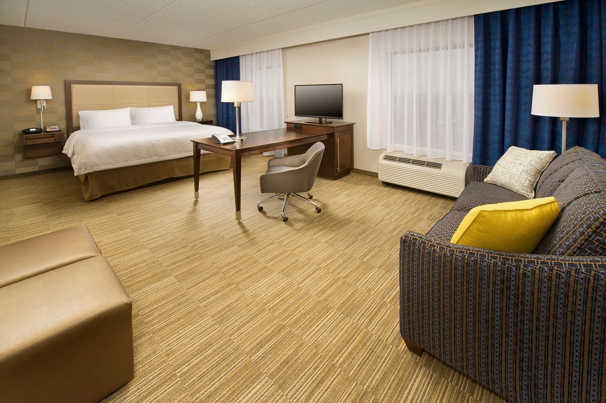 hampton inn and suites baltimore woodlawn