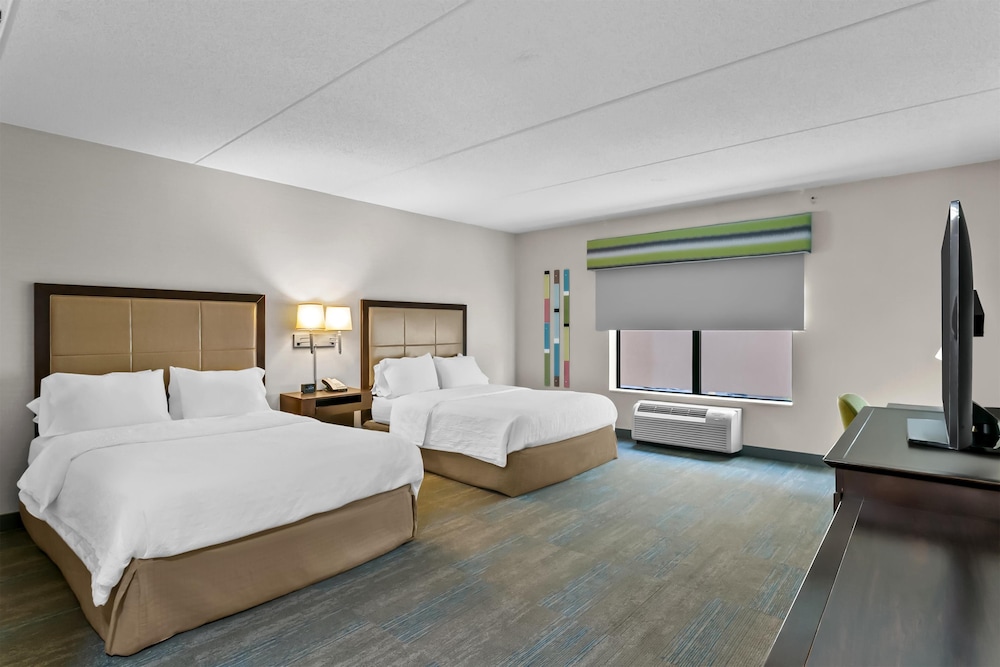 hampton inn and suites baltimore woodlawn