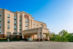 hampton inn and suites baltimore woodlawn