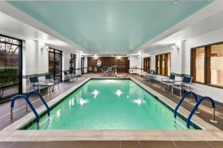 hampton inn and suites baltimore woodlawn