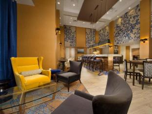 hampton inn and suites baltimore woodlawn