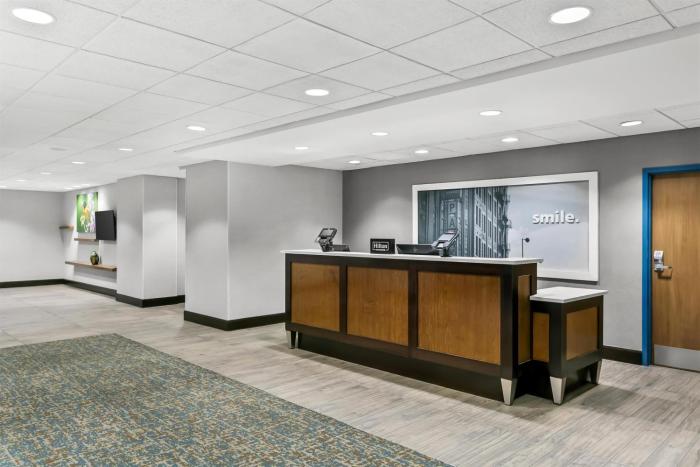 hampton inn and suites baltimore woodlawn