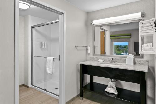 hampton inn and suites baltimore woodlawn