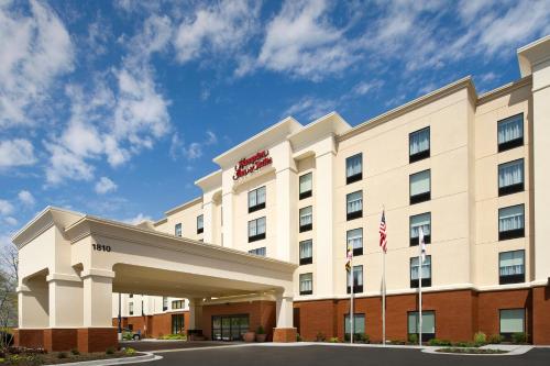 hampton inn and suites baltimore woodlawn