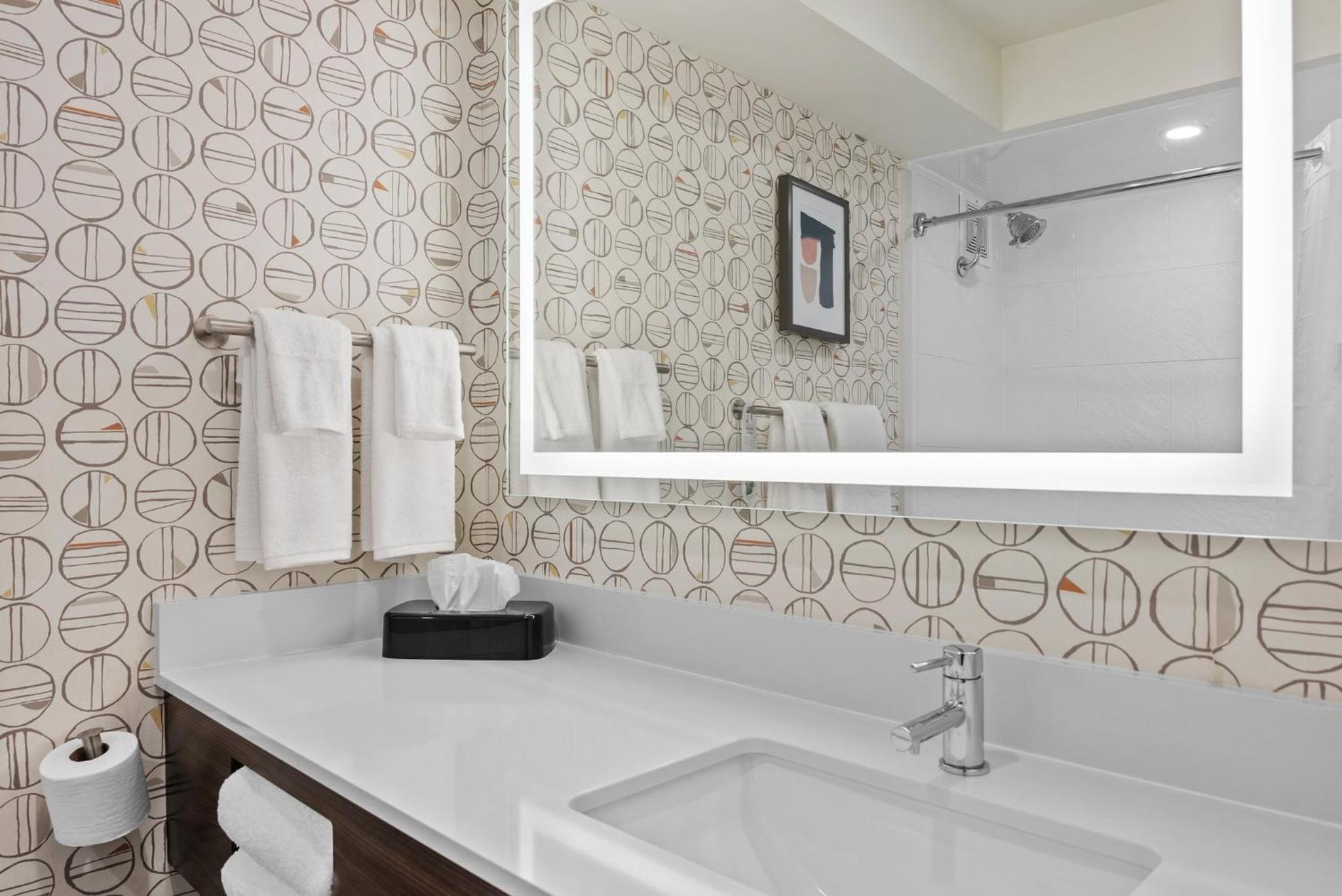 holiday inn niagara falls state park entry by ihg