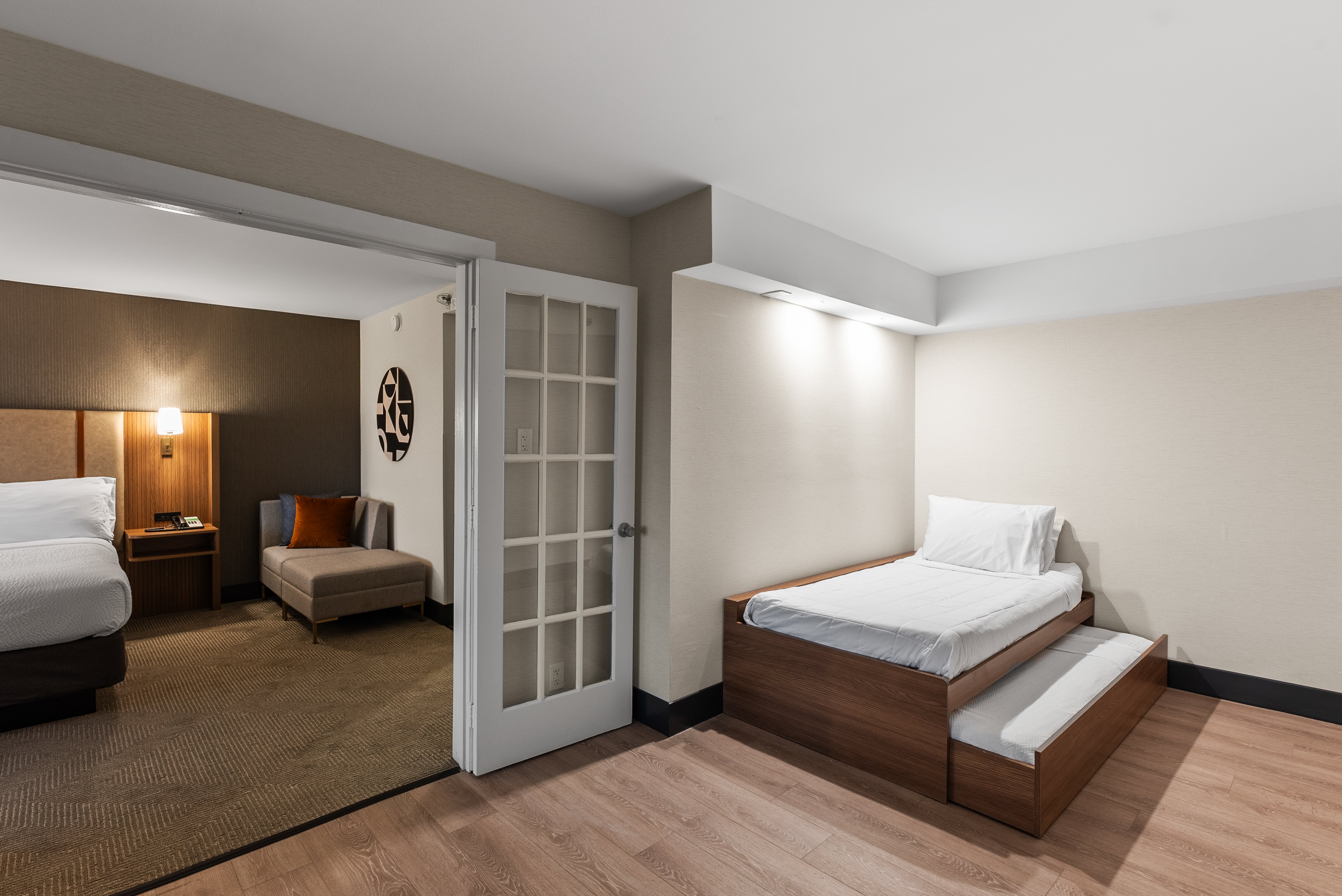 holiday inn niagara falls state park entry by ihg