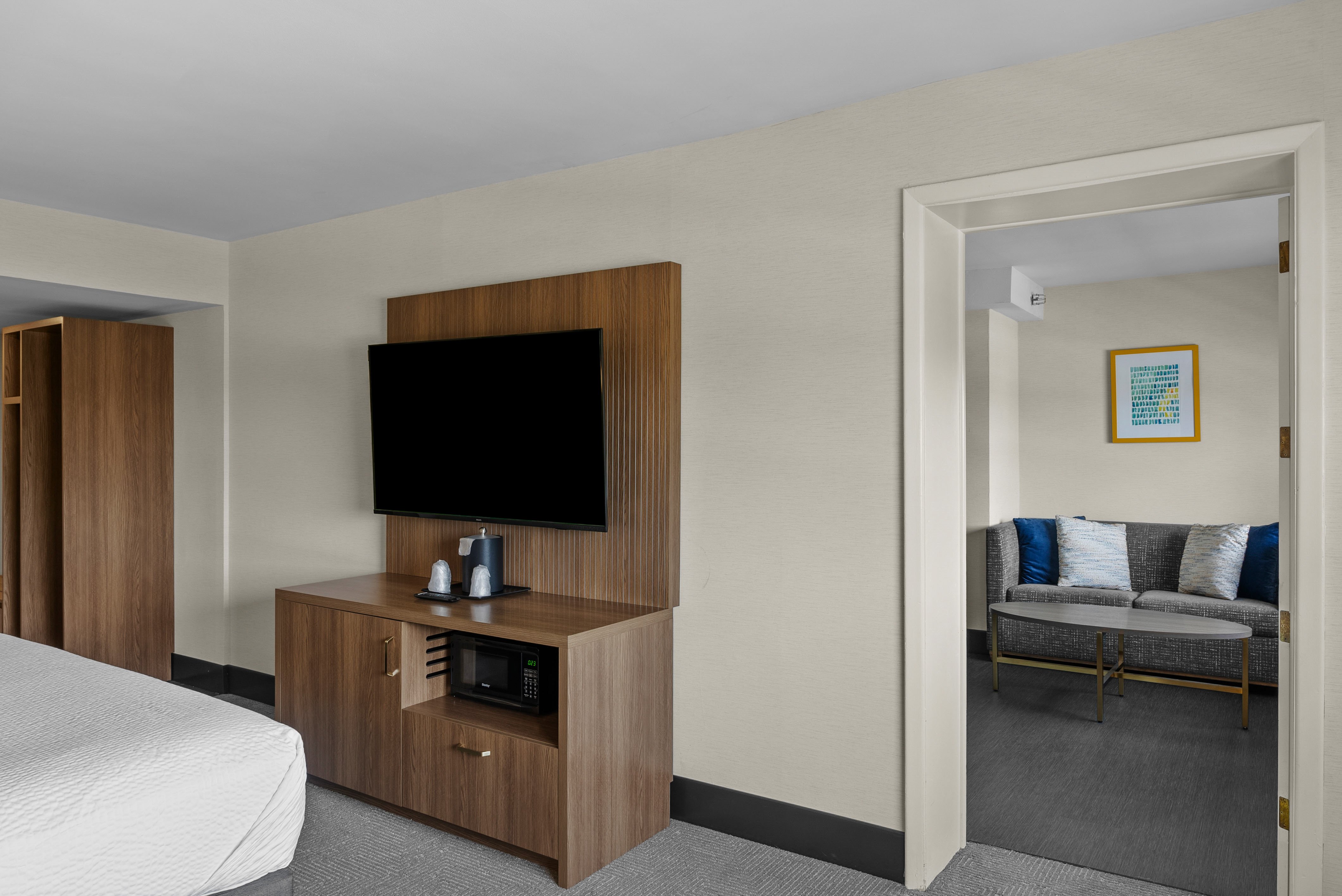 holiday inn niagara falls state park entry by ihg