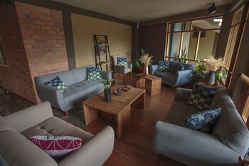 Fleur Lodge,,2.5 star