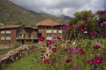 Fleur Lodge,,2.5 star