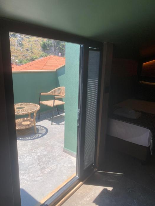 dolphin park hotel