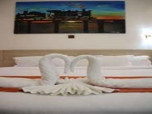 old station lounge naivasha