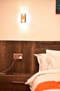 old station lounge naivasha