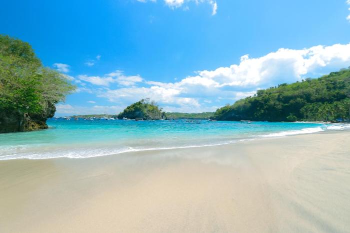 crystal bay villa and residence