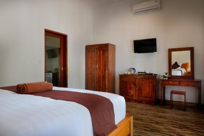 crystal bay villa and residence