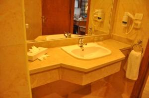 hawaii caesar dreams resort and aqua park