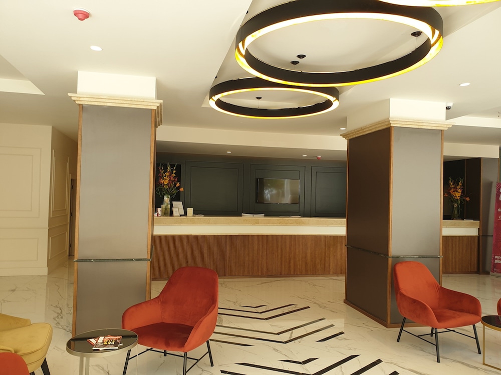 the eliott hotel