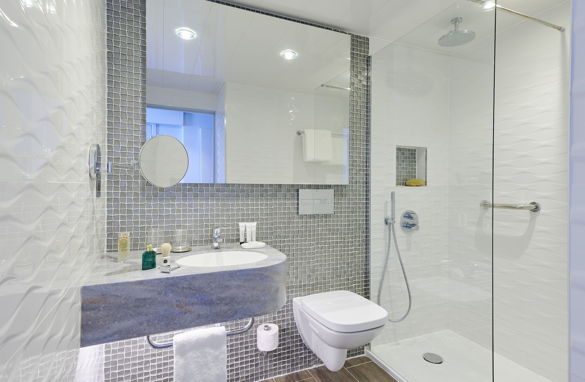 the eliott hotel